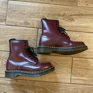 Dr. Martens AirWair 11821 Doc Boots Cherry Red Burgundy Leather Ladies US 6